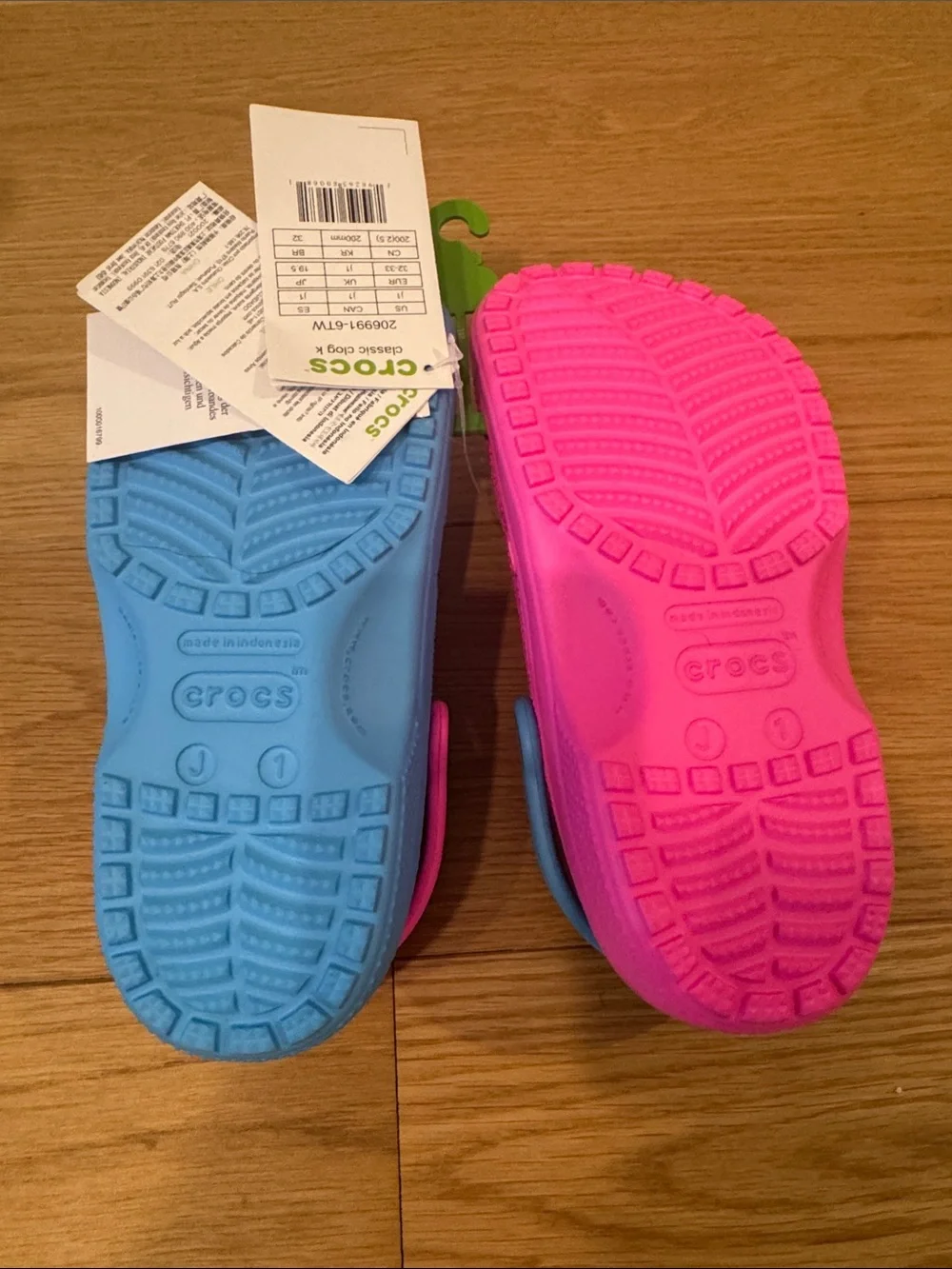NWT CROCS Kids Classic Clog 2-tone in Pink/Blue